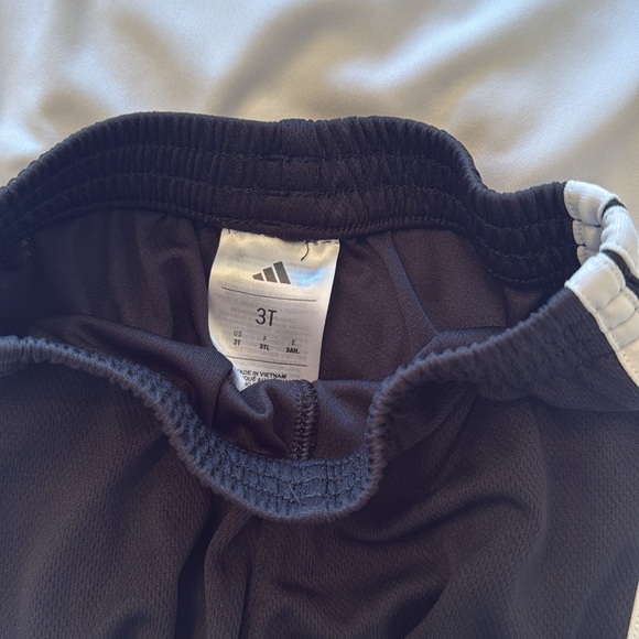 Adidas Essentials Set | 3T - Picture 3 of 3